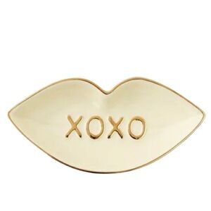 🆕- One Hundred 80 Degrees-Lip-Shaped Ceramic “XOXO” Trinket Dish. NWT